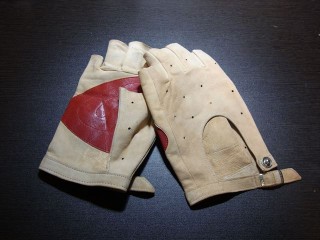 革の指きりグローブ