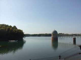多摩湖